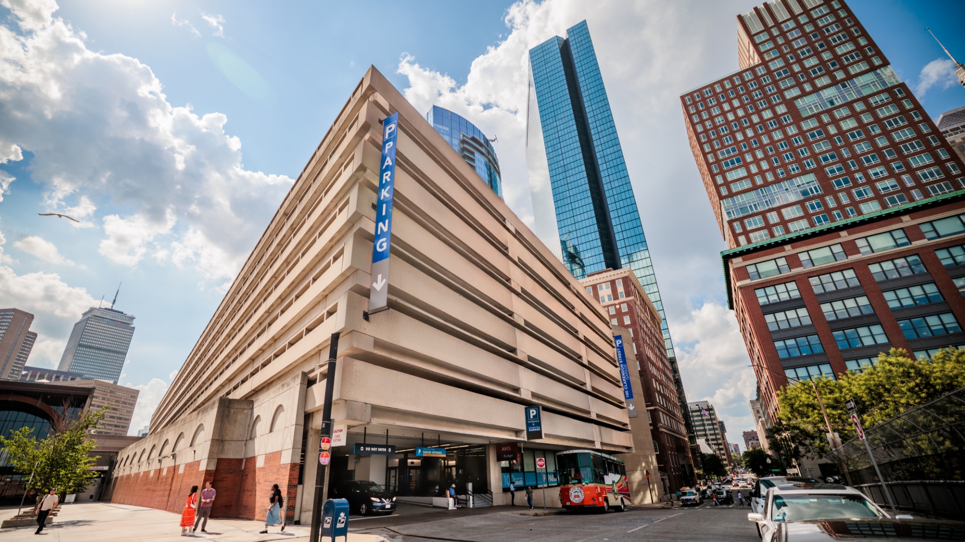 200 clarendon parking garage in back bay boston - 100 Clarendon Street Boston, MA 02116